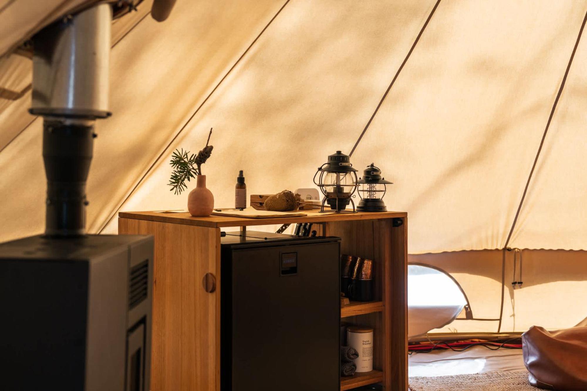 Отель Numie - Freycinet Peninsula - Glamping - Heated - Waterfront Коулс-Бей Экстерьер фото